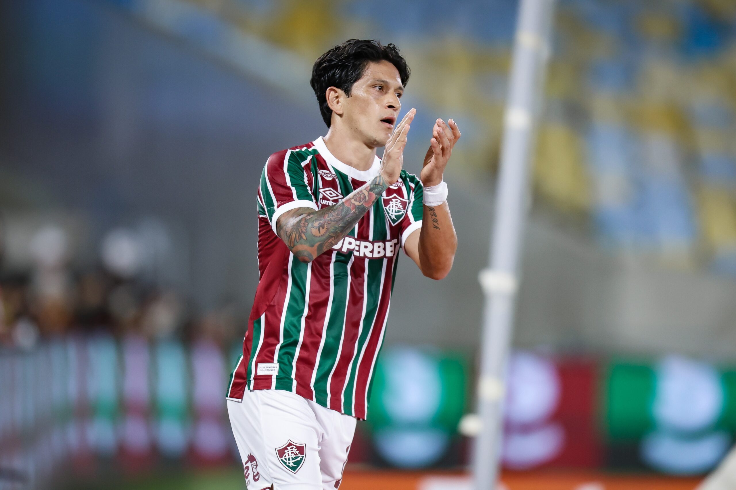 Fluminense tenta recuperar Cano para a Copa do Brasil
