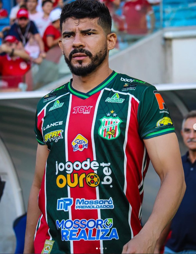 Manaus oficializa a contratação do atacante Léo Bahia, ex-Baraúnas-RN, para a temporada 2026