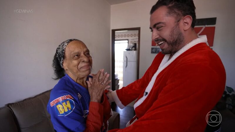 88 anos de paixão: ex-jogadora de futebol e torcedora de todos os times alegra o GE Verso