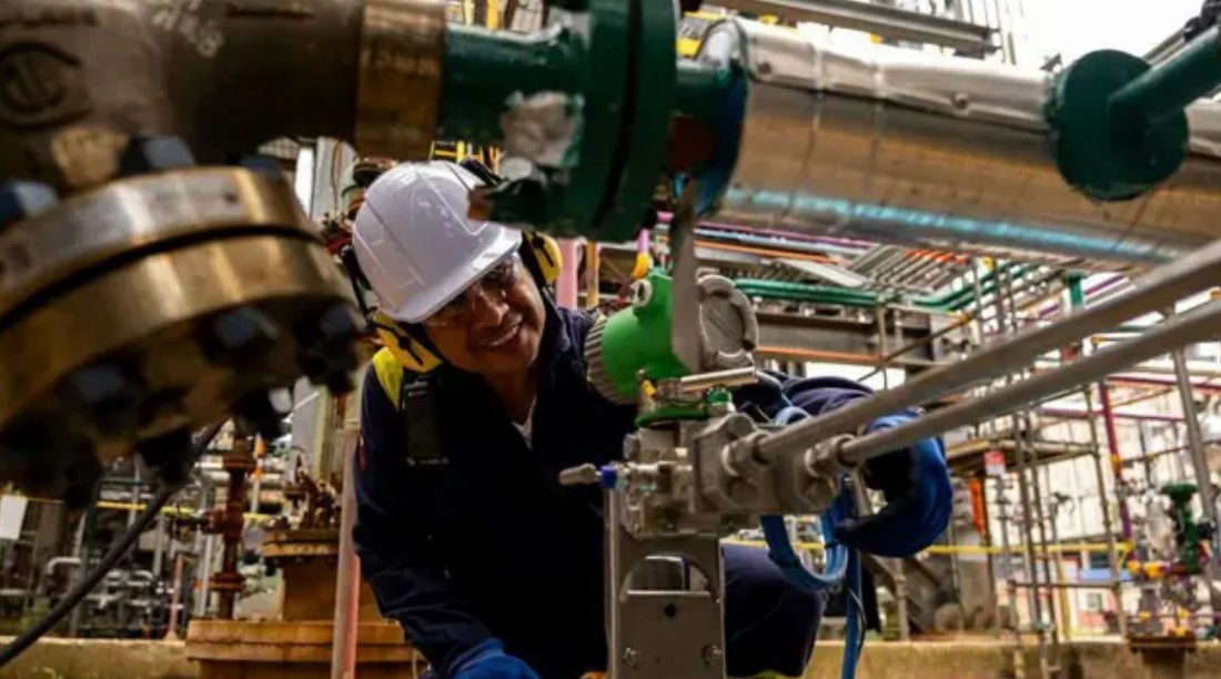 Como Colômbia se tornou uma das melhores economias de 2025 e quais desafios enfrenta?