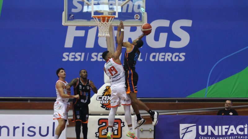 Caxias do Sul cresce no fim do jogo e vence a Unifacisa por 89 a 80