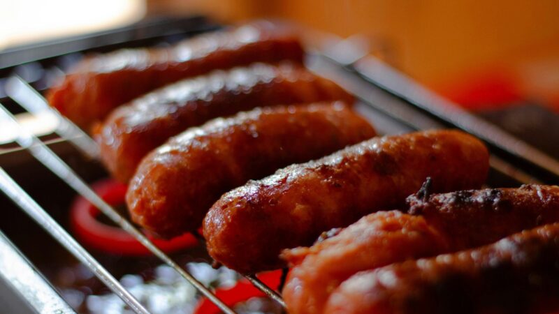 Confraternização: dicas para o churrasco de linguiça perfeito