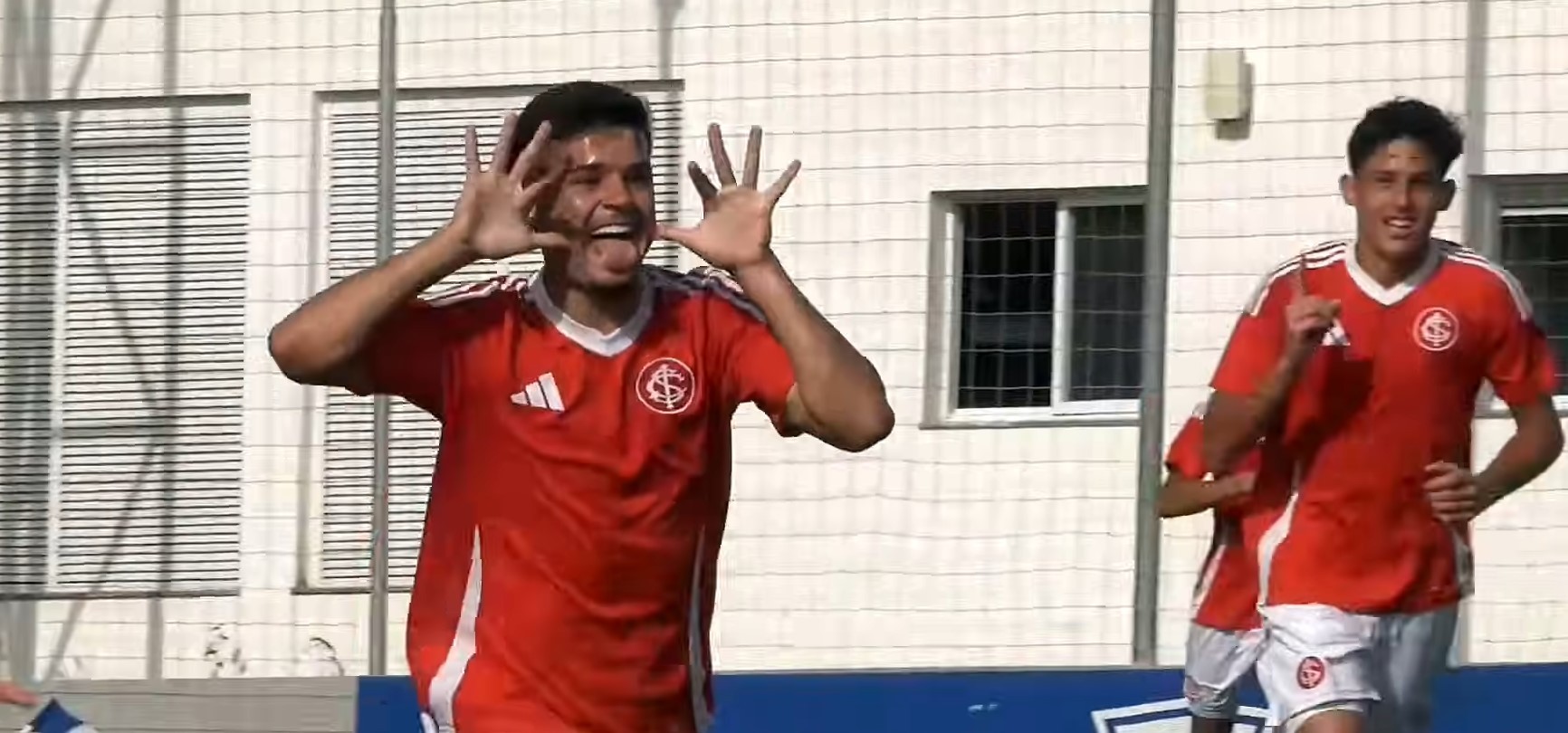 Internacional é campeão da Série Ouro da Copa Limonta em SC