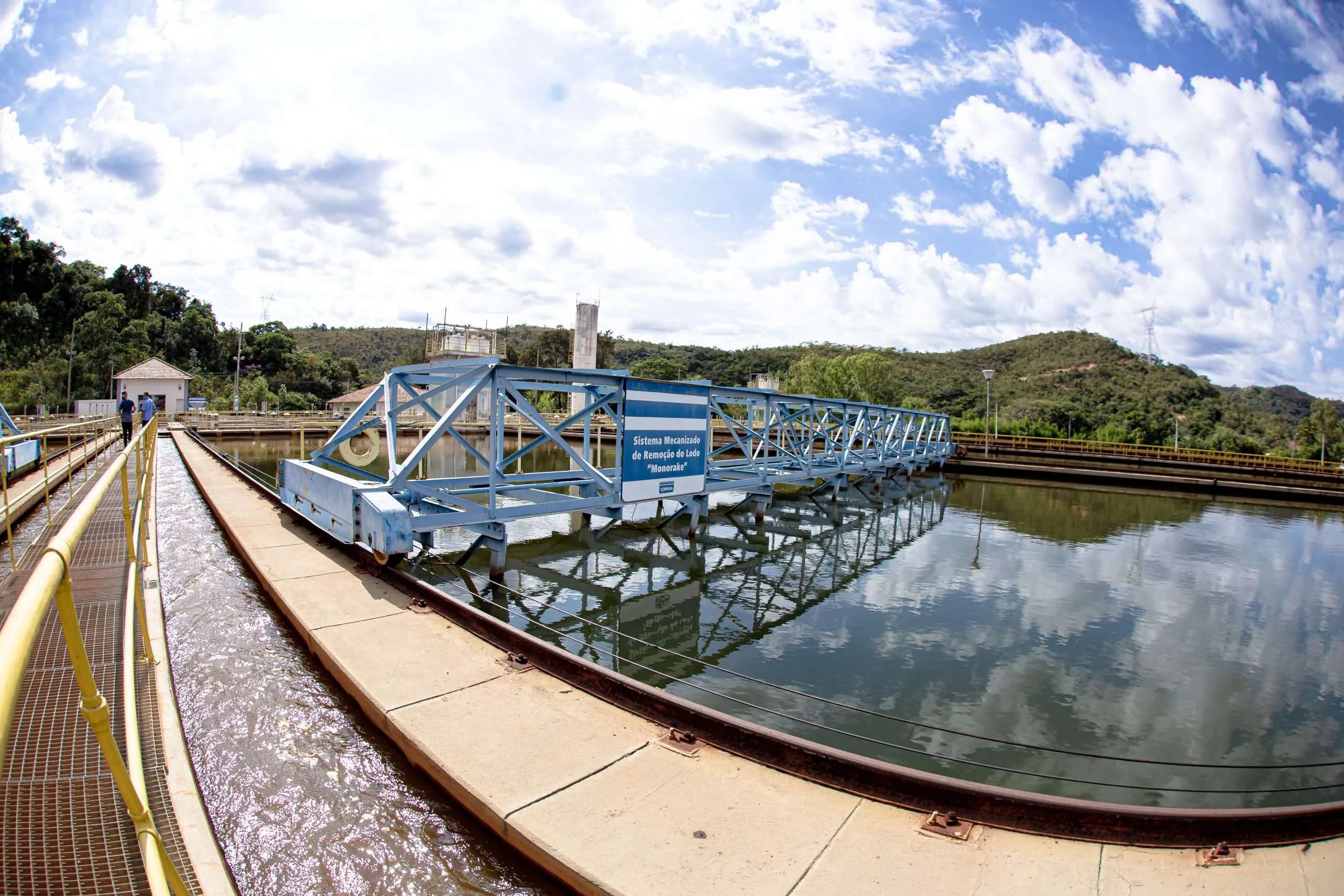 Com privatização no radar, ações da Copasa disparam mais de 100% em 2025; veja ‘raio-x’ da empresa