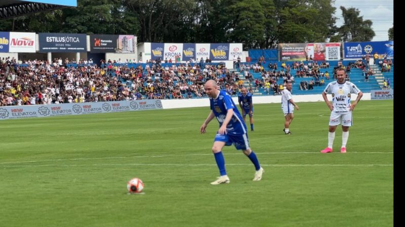 Romário, Frei Gilson e outras celebridades participam de jogo solidário em São José dos Campos
