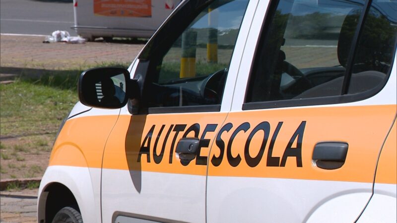 CNH sem autoescola: o que muda para tirar a carteira? Como serão as aulas teóricas? Veja perguntas e respostas