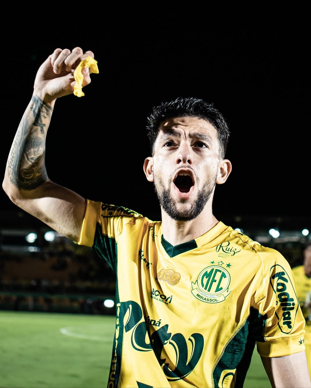 Fluminense negocia a contratação do zagueiro Jemmes, do Mirassol