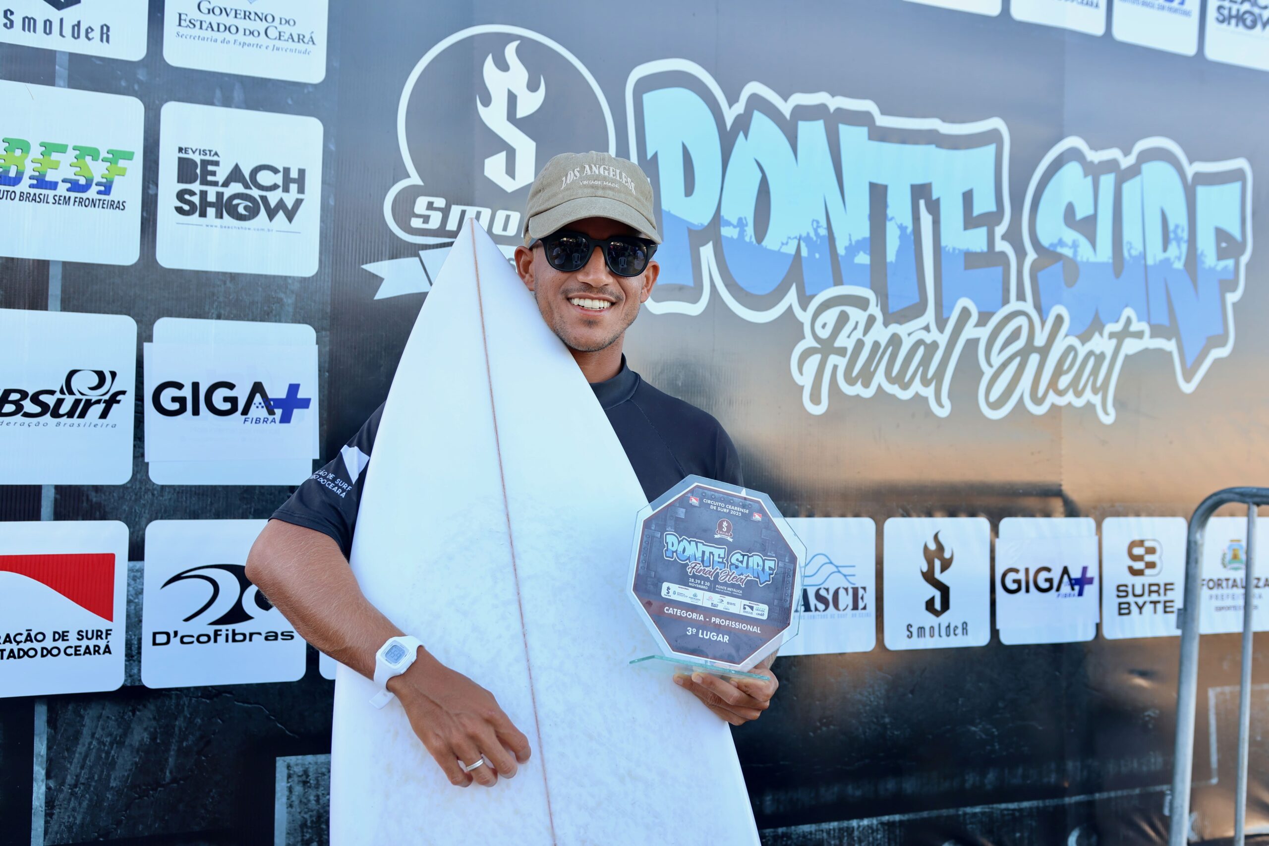Diego Mendes é bicampeão do Circuito Cearense de Surf 2025