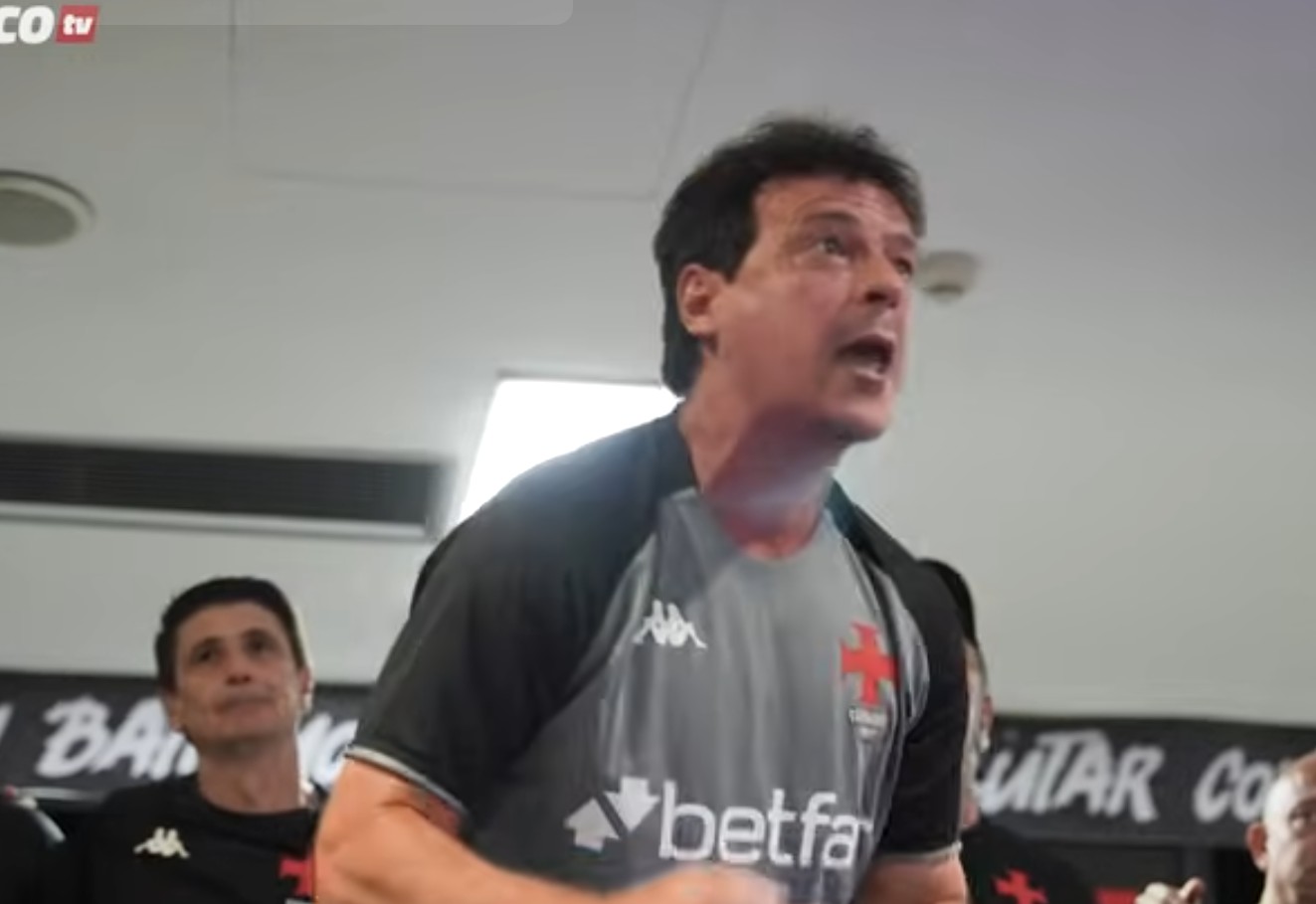Diniz chacoalha vestiário antes da classificação do Vasco: “É pra arregaçar essa p* desse jogo”