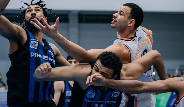 Pinheiros vence a Unifacisa fora de casa, chega à 8ª vitória seguida e assume a liderança do NBB