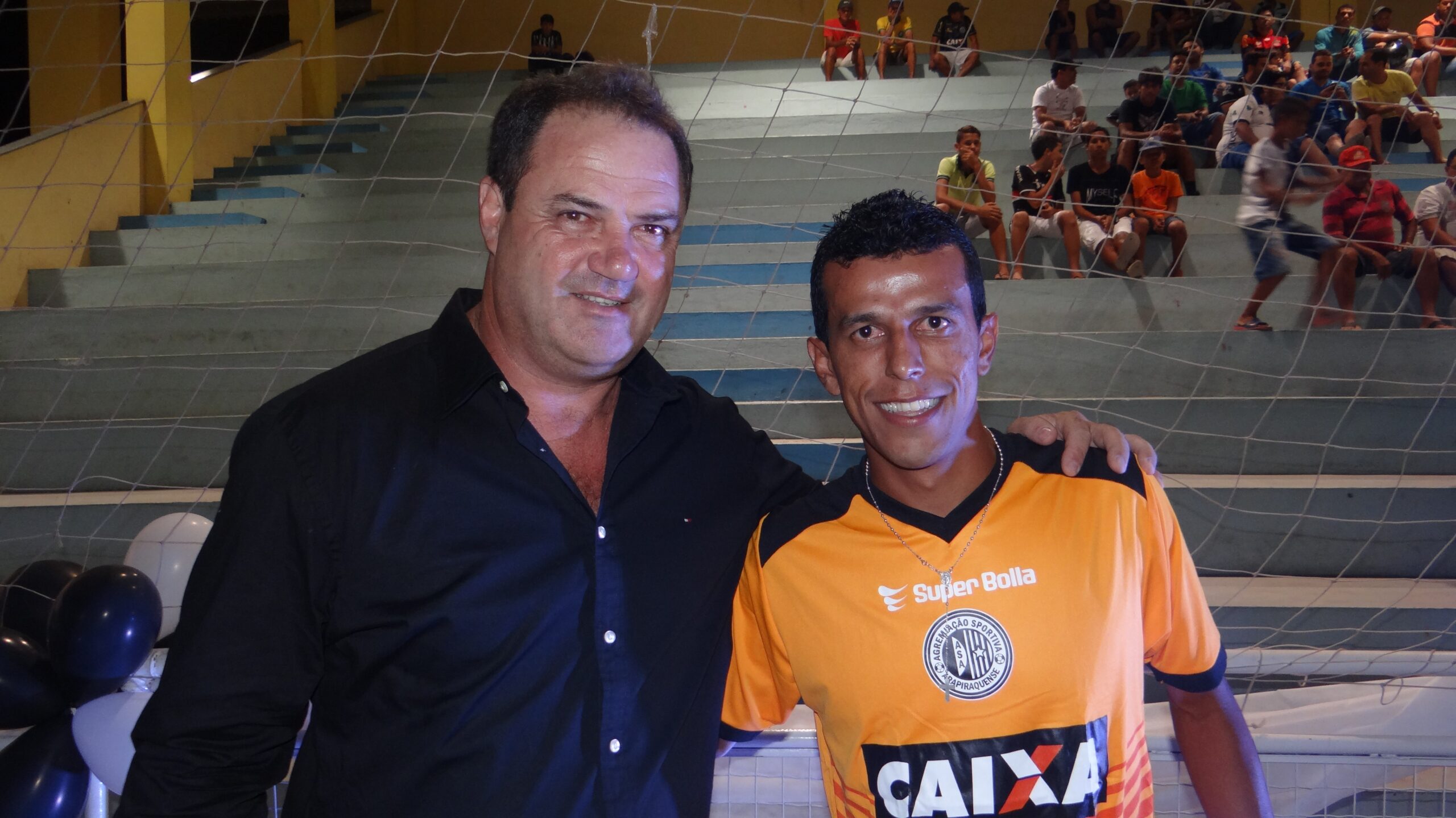 Jogos inesquecíveis, transferência para o Atlético-MG, polivalência… Vica conta histórias do meia Didira