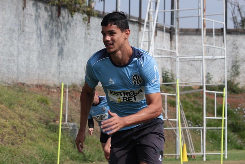Cuiabá encaminha contratação de zagueiro campeão da Série C pela Ponte Preta