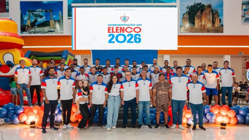 Itabaiana apresenta elenco e novos uniformes para 2026