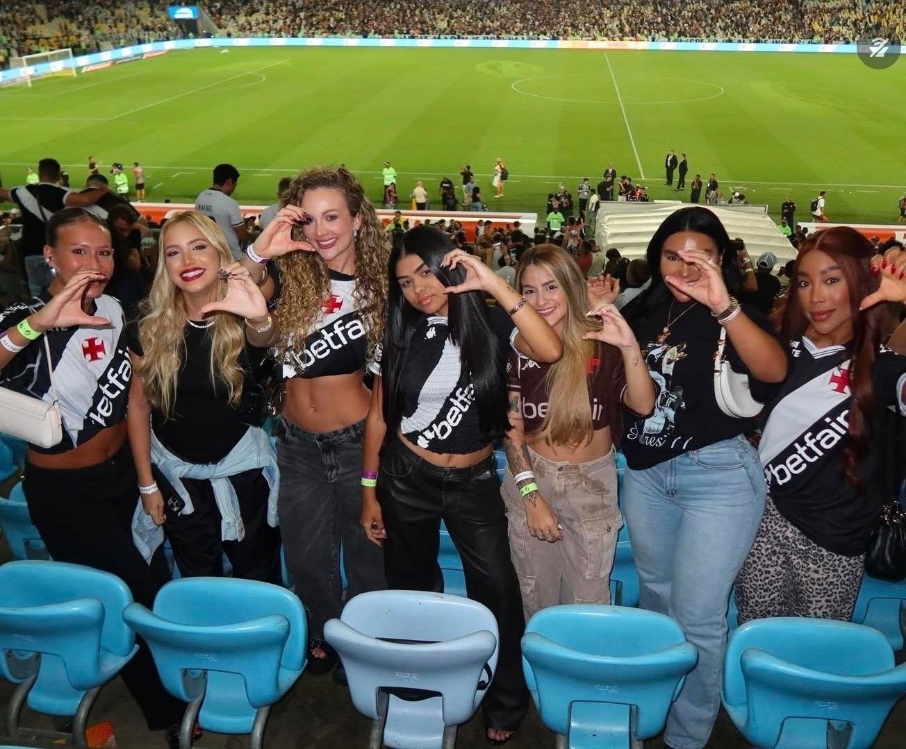 Esposas de jogadores do Vasco provocam Fluminense: “C”