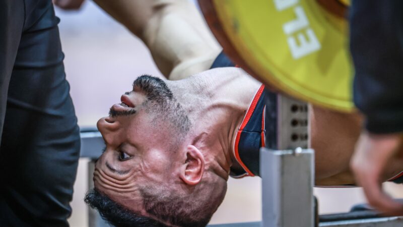 Com nova melhor marca, Evair Moreira consolida ascensão no halterofilismo paralímpico