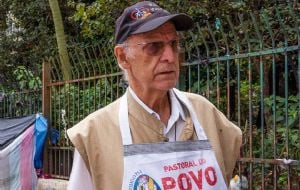 Padre Júlio tem transmissão de missas e redes suspensas por dom Odilo Scherer