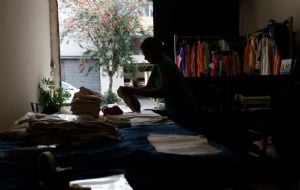 Apagão completa 48h e moradores de SP vivem sob improviso: "descaso"