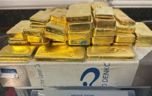 Governo intercepta aeronave e apreende R$ 37 milhões em ouro em Roraima