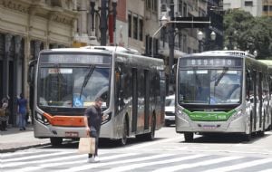 8 bilhões de km e só 22 mil ônibus: os dados que explicam o transporte urbano