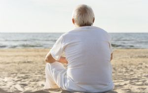 Idosos de 60 a 90 anos ficam livres do pagamento de três dívidas no Brasil em 2025 e 2026 e benefício já está confirmado