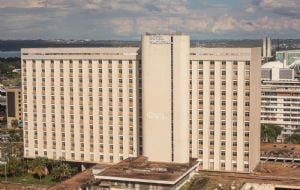 Check-in e check-out: novas regras para entrada e saída em hotéis passam a valer; entenda