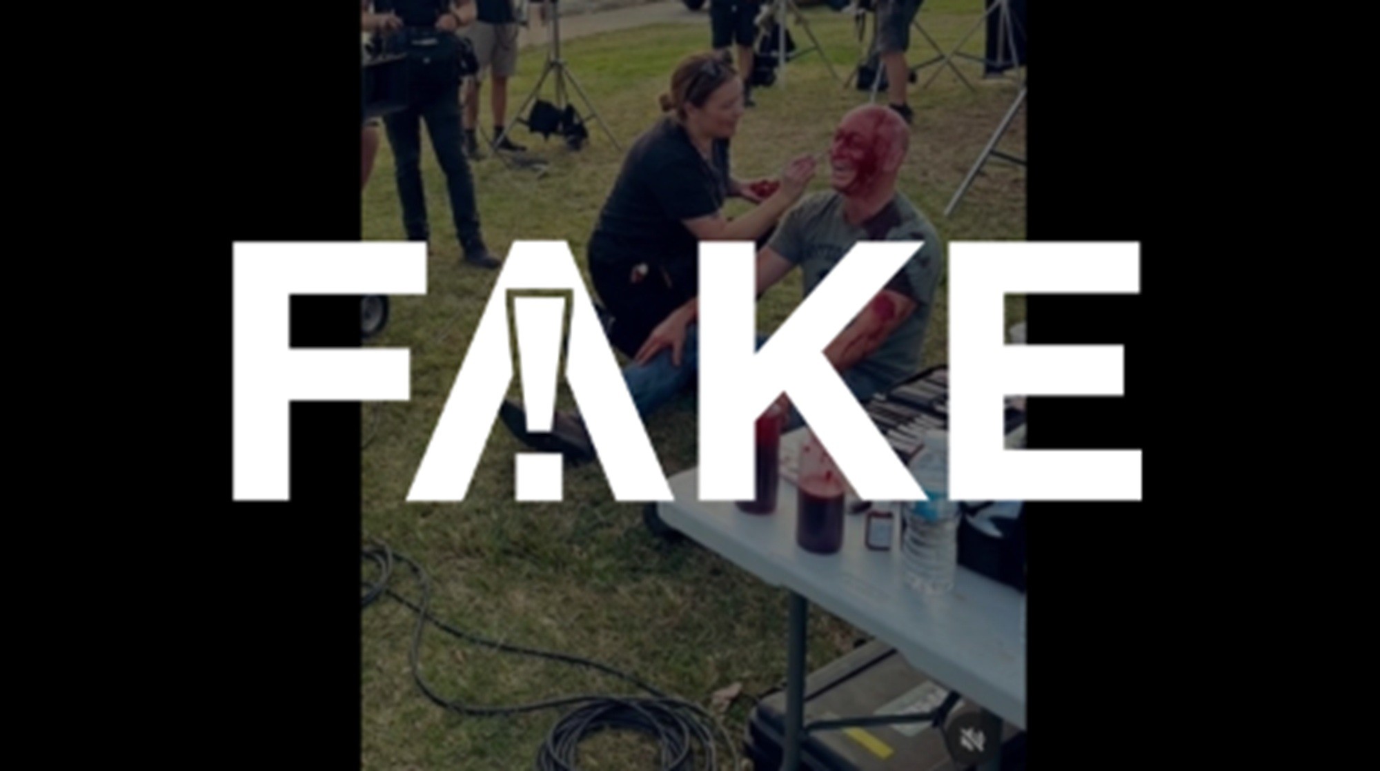 É #FAKE que ataque terrorista em praia na Austrália tenha sido encenado; foto de homem com ‘sangue falso’ foi criada com IA