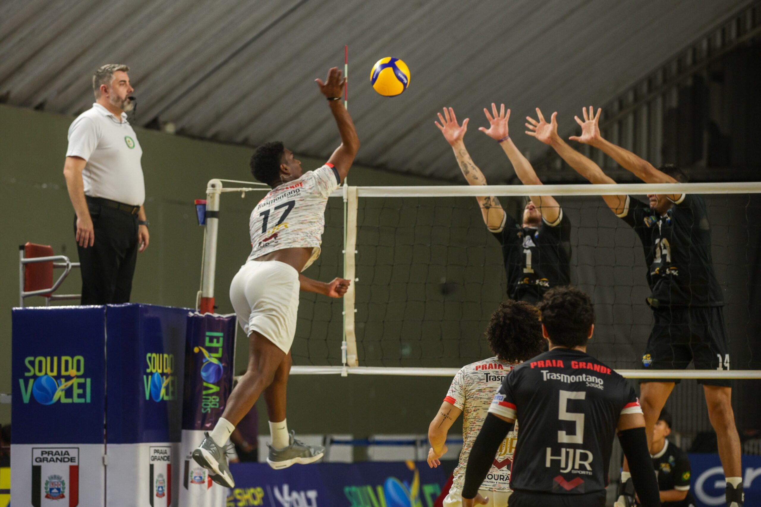 Praia Grande se impõe e vence na estreia da Superliga B de Vôlei