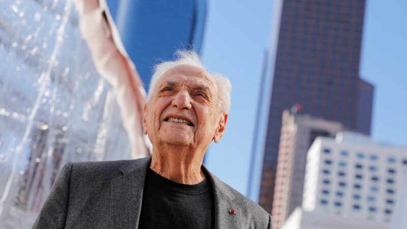 Frank Gehry, ícone da arquitetura mundial, morre aos 96 anos