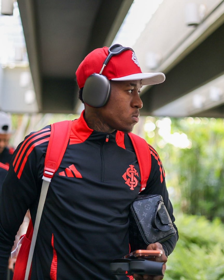 Cruzeiro vê Flamengo avançar com Vitão, após ter acertado base contratual