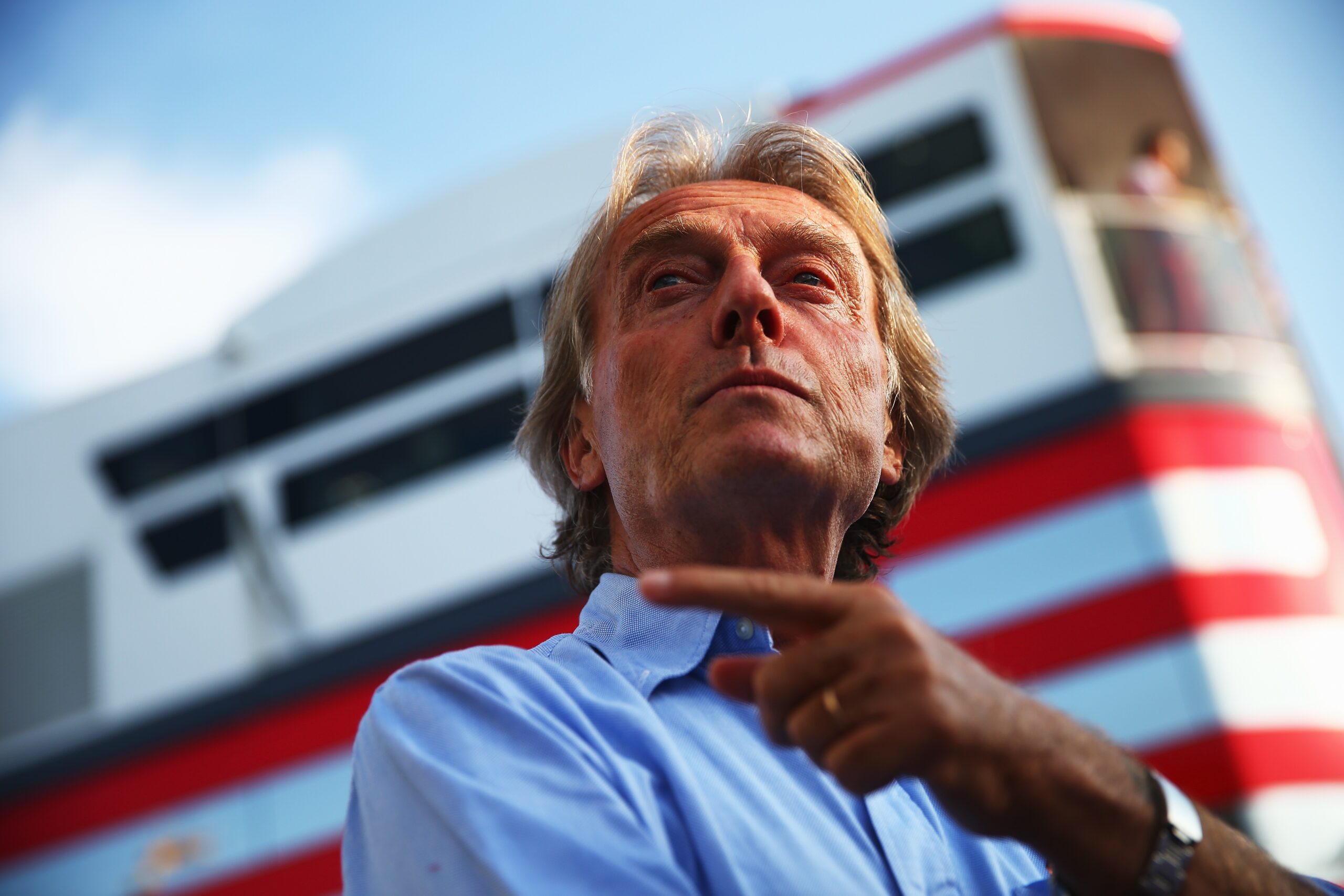 Ex-presidente da Ferrari critica equipe e aposta em zebra no futebol antes de fim de jejum