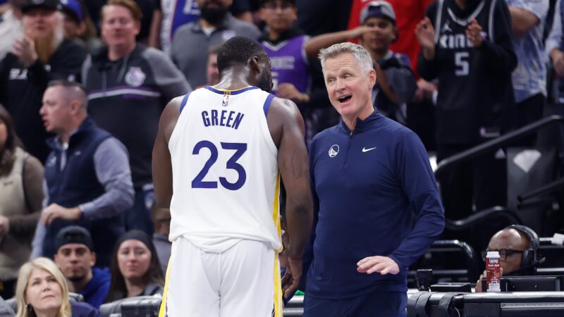NBA: Draymond Green discute com técnico e vai para o vestiário durante vitória dos Warriors