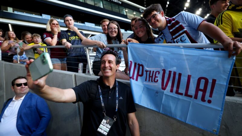 Veja como Unai Emery leva o Aston Villa a recorde de vitórias seguidas e briga no topo da Premier League