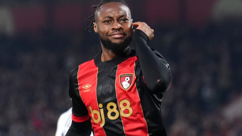 Manchester United e City disputam atacante sensação da Premier por R$480 milhões