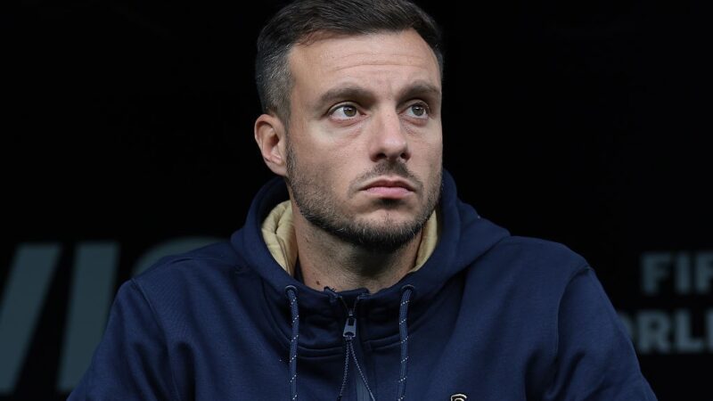 Botafogo tem transição entre treinadores mais rápida da era SAF