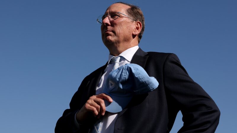 Entenda como Textor conduz a busca pelo novo técnico do Botafogo