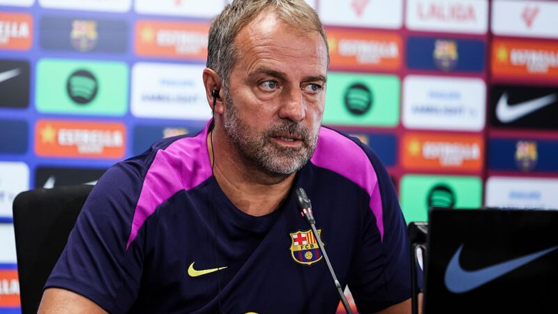 Flick, do Barcelona, diz que não assistiu ao tropeço do Real Madrid: “Estava dormindo”