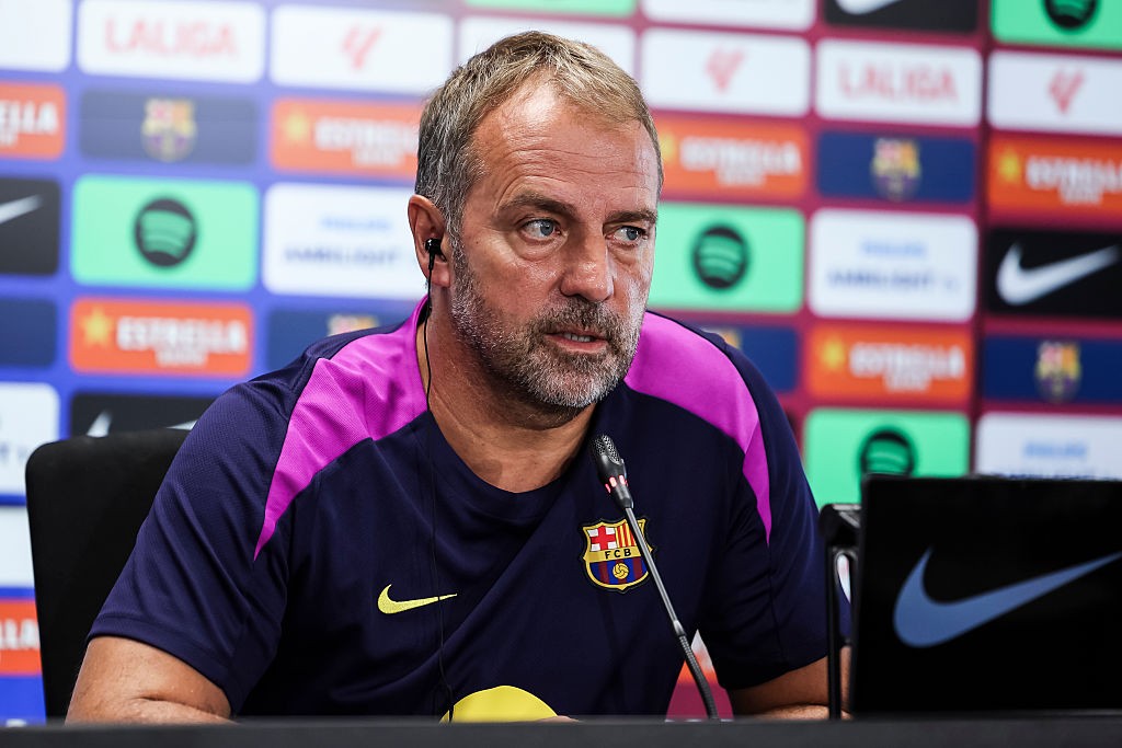 Flick, do Barcelona, diz que não assistiu ao tropeço do Real Madrid: “Estava dormindo”