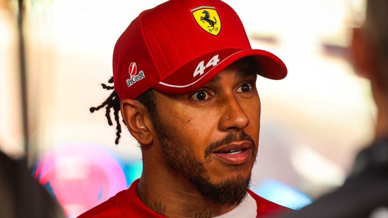 Hamilton acaba ano na F1 sem pódio pela primeira vez na carreira