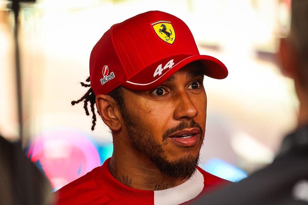 Hamilton acaba ano na F1 sem pódio pela primeira vez na carreira
