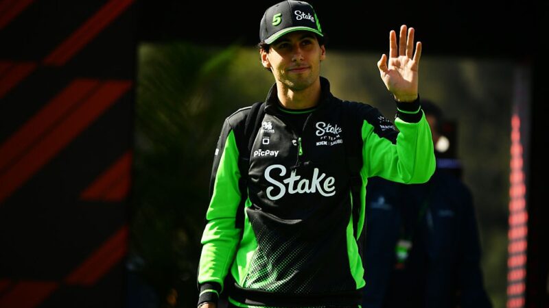 Bortoleto se alegra com reconhecimento no paddock da F1: “Sei o trabalho que estou fazendo”