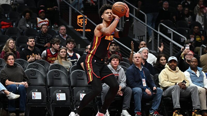 Ala dos Hawks atinge feito que só outros dois jogadores conseguiram na NBA