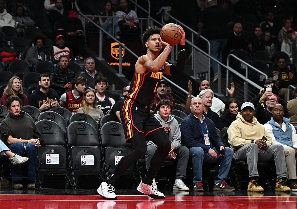 Ala dos Hawks atinge feito que só outros dois jogadores conseguiram na NBA