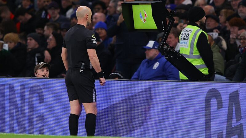 Fifa propõe revisão do VAR em lances de escanteio na Copa do Mundo