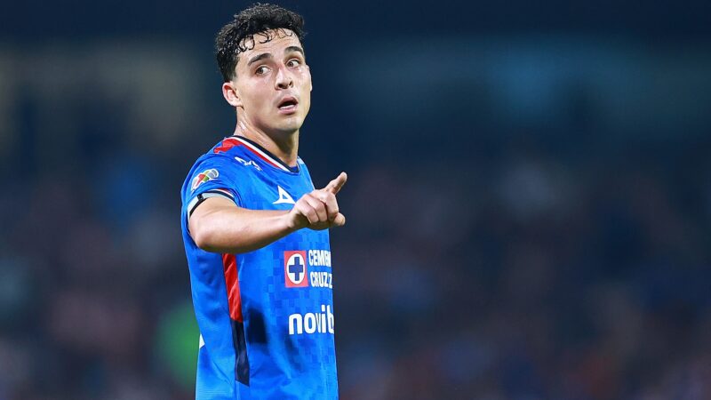 Meia do Cruz Azul enumera destaques do Flamengo: “Sabemos da magnitude do rival”