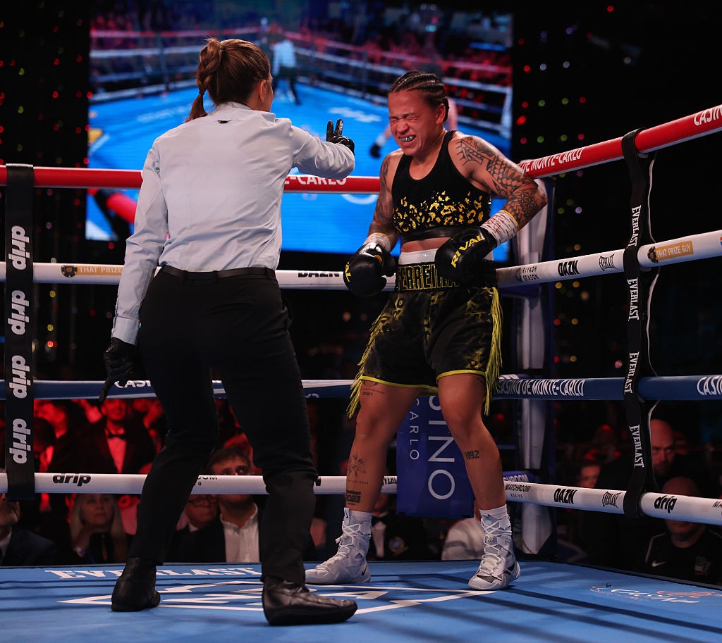 Após perder título, Bia Ferreira promete “voltar ano que vem para buscar cinto de volta”