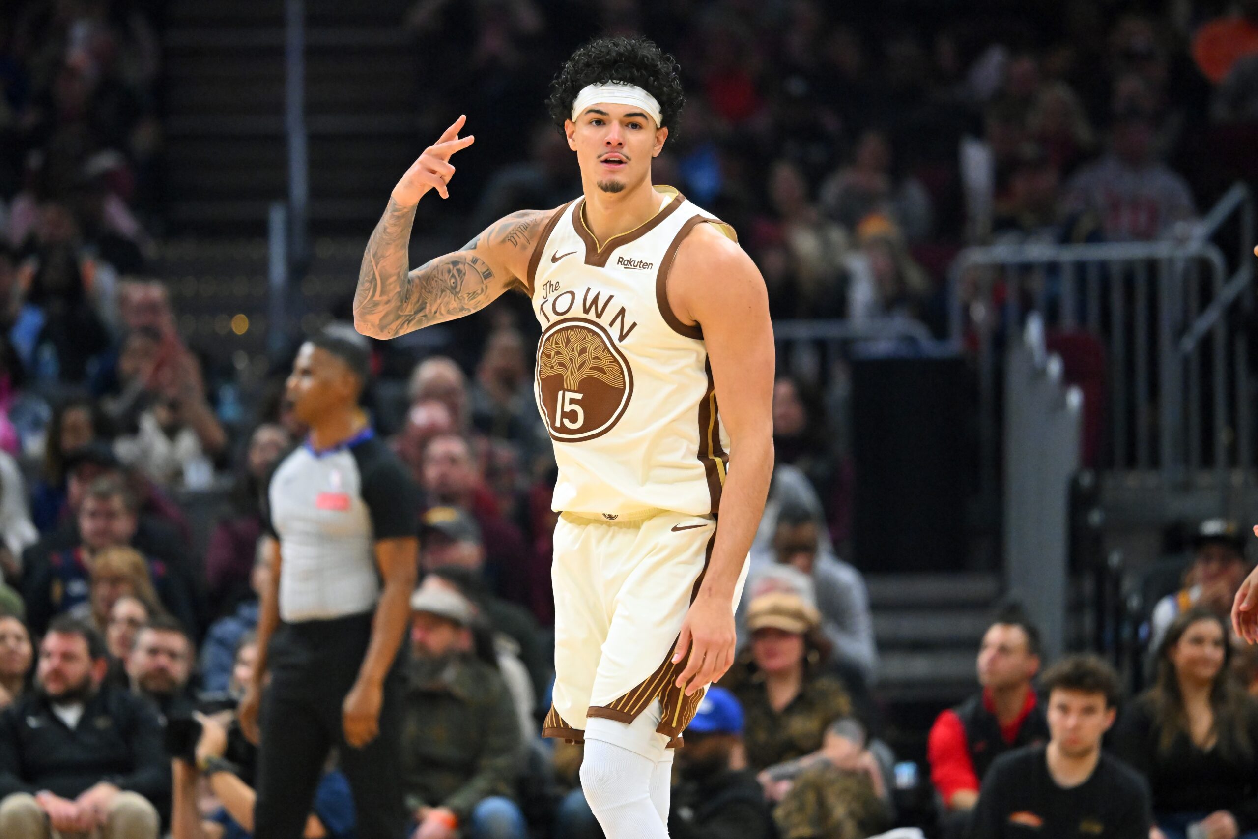 Gui Santos brilha com Warriors desfalcado e lidera vitória sobre os Cavs; veja vídeos