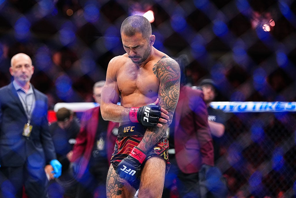 UFC 323: Pantoja sofre lesão grave no braço e perde título peso-mosca