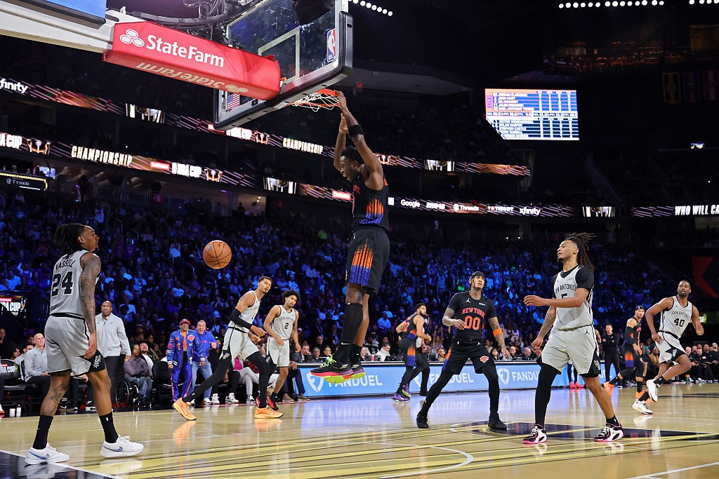 Knicks viram no último quarto, batem os Spurs e são campeões da Copa da NBA