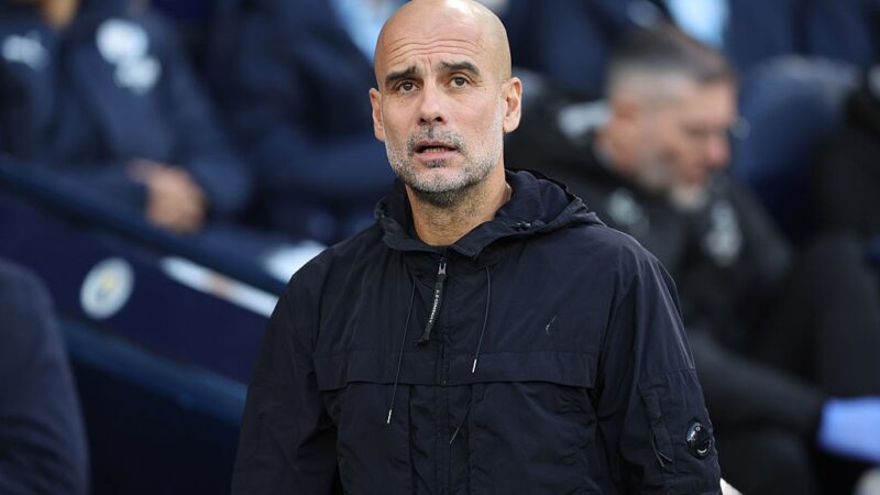 Pep Guardiola ameaça não relacionar quem se exceder no Natal: “Se chega três quilos acima…”