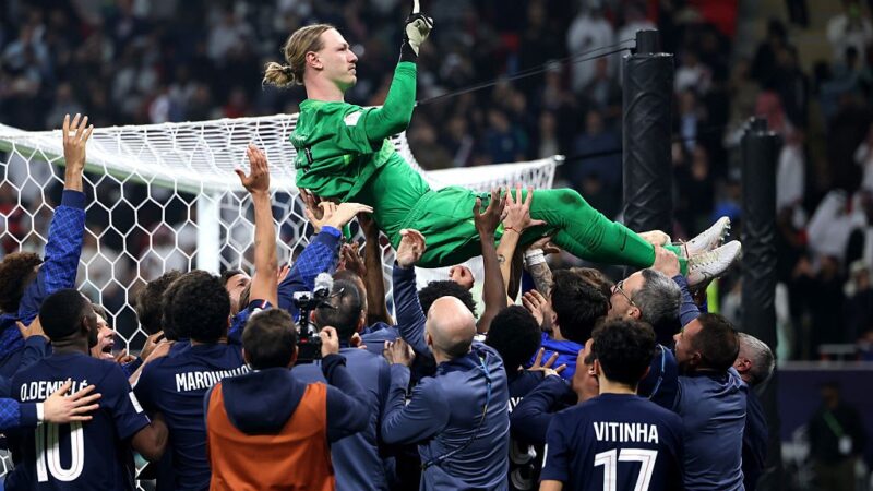 Herói do PSG contra o Flamengo, Safonov fraturou mão esquerda na final do Intercontinental